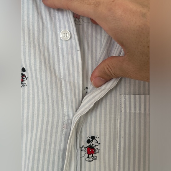 Mickey Mouse Disney button up shirt - Picture 7 of 9
